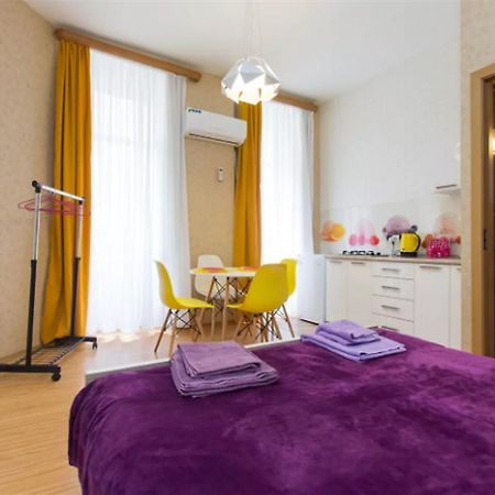 Pop Art Studio Apartment Tbilisi Bagian luar foto