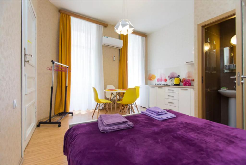 Pop Art Studio Apartment Tbilisi Bagian luar foto